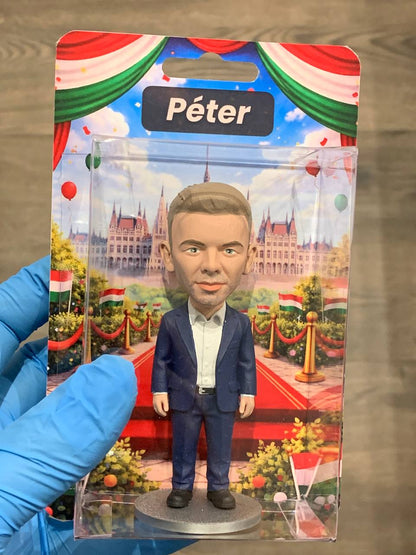 Kézzel festett gyűjtői figura